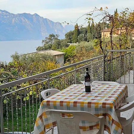 Marilena's Large Apartment